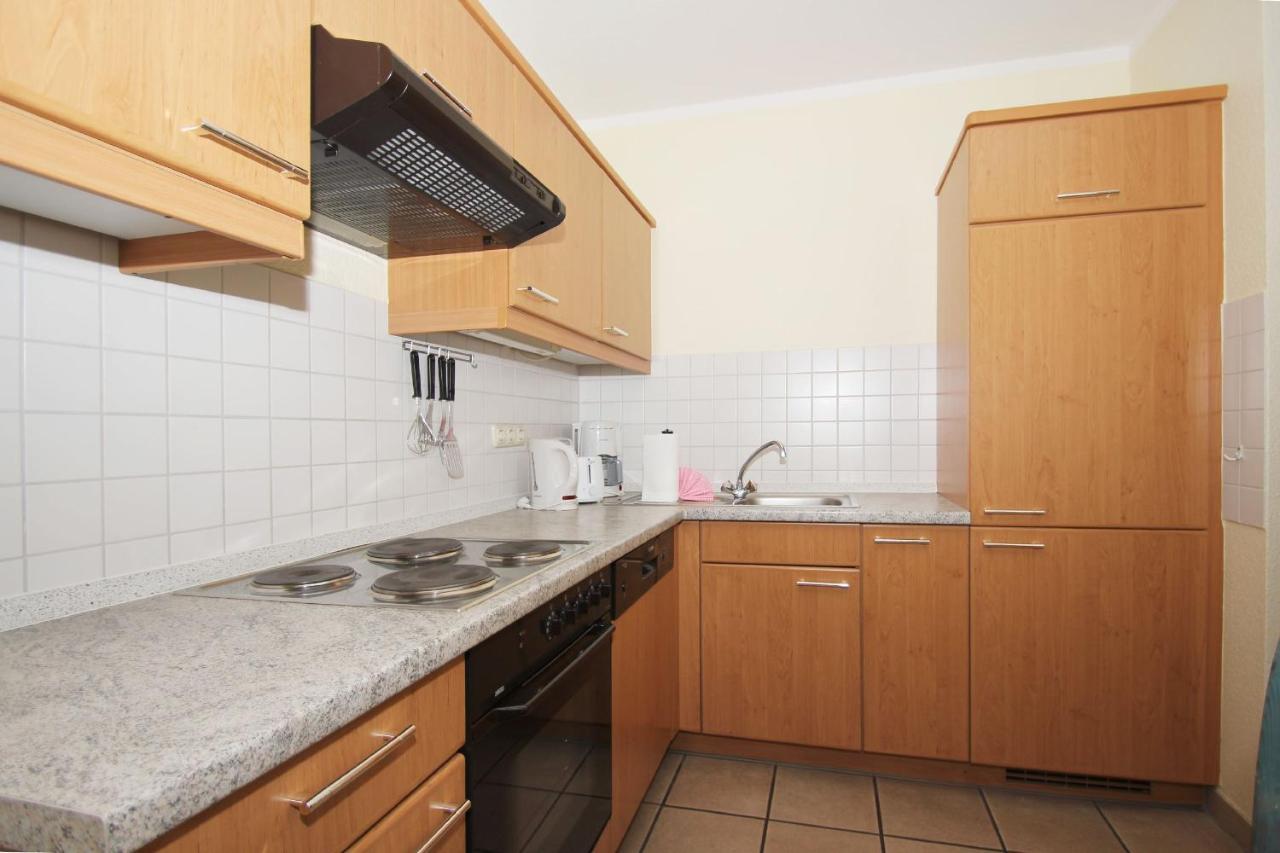 Balkon, Gratis Nutzung Vom Ahoi Erlebnisbad Und Sauna In Sellin - Villa Karola Fewo 09 Goehren  Exterior foto